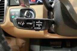 musta Porsche Cayenne 2022 kuva 17.