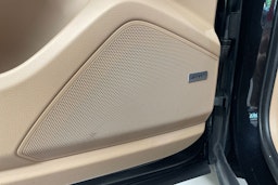 musta Porsche Cayenne 2022 kuva 20.