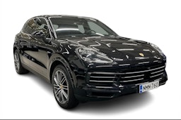 met. Musta Porsche Cayenne 2022 kuva 1.