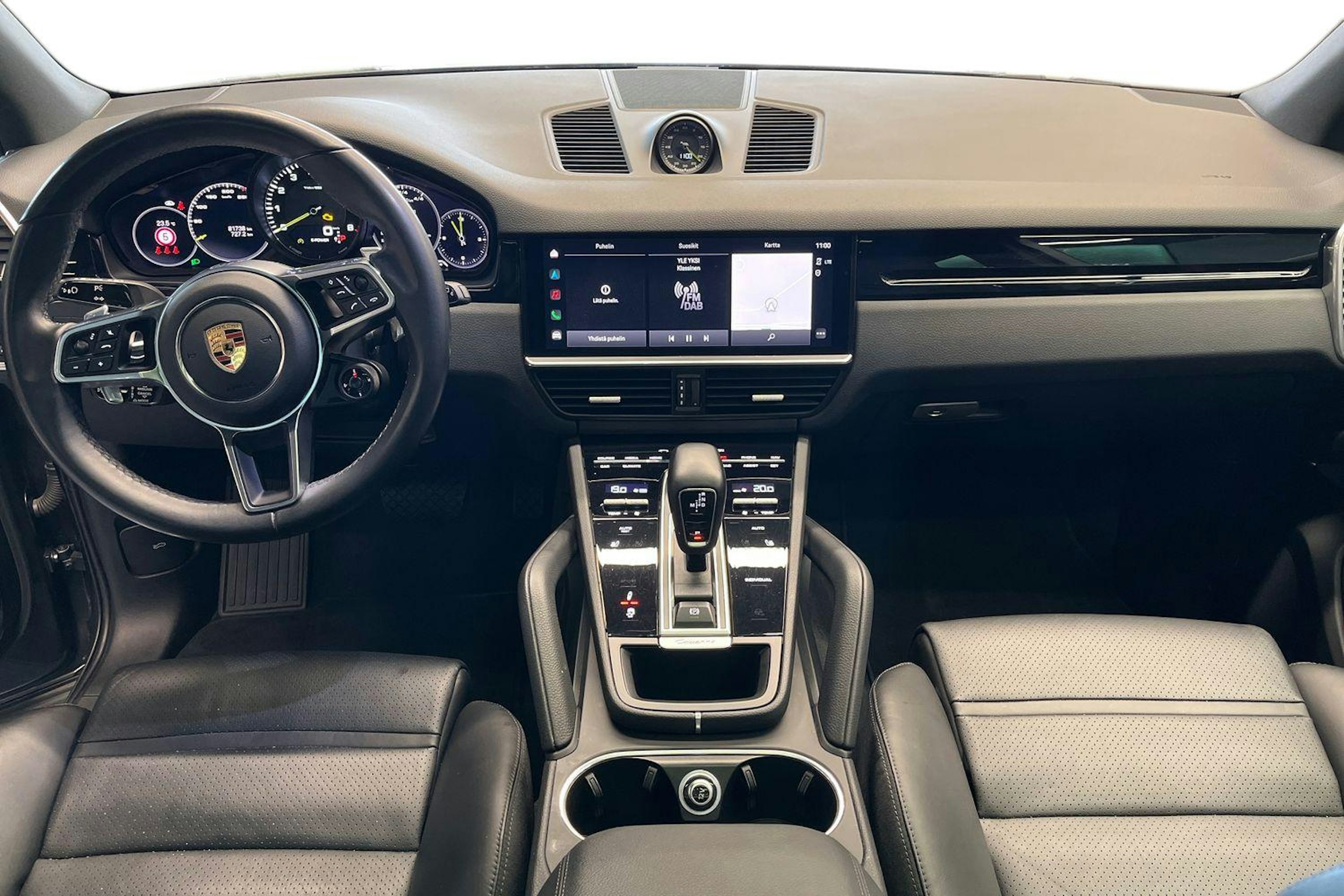 Harmaa Porsche Cayenne 2022 kuva 7.