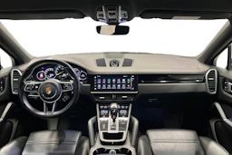 musta Porsche Cayenne 2022 kuva 7.