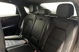 musta Porsche Cayenne 2022 kuva 8.
