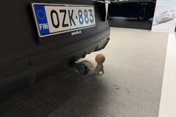Musta Porsche Cayenne 2022 kuva 31.
