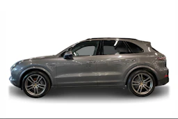 harmaa Porsche Cayenne 2022 kuva 5.