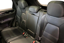 harmaa Porsche Cayenne 2022 kuva 8.