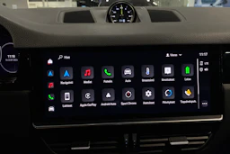 harmaa Porsche Cayenne 2022 kuva 16.
