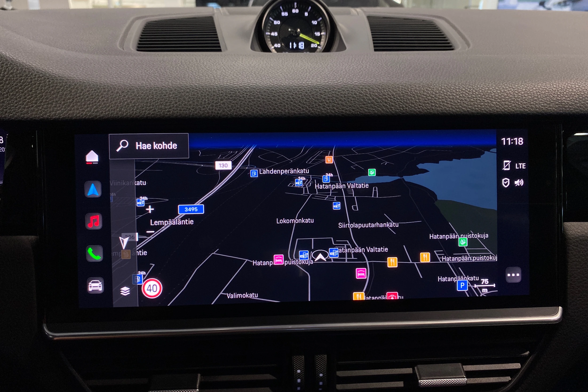 harmaa Porsche Cayenne 2022 kuva 17.