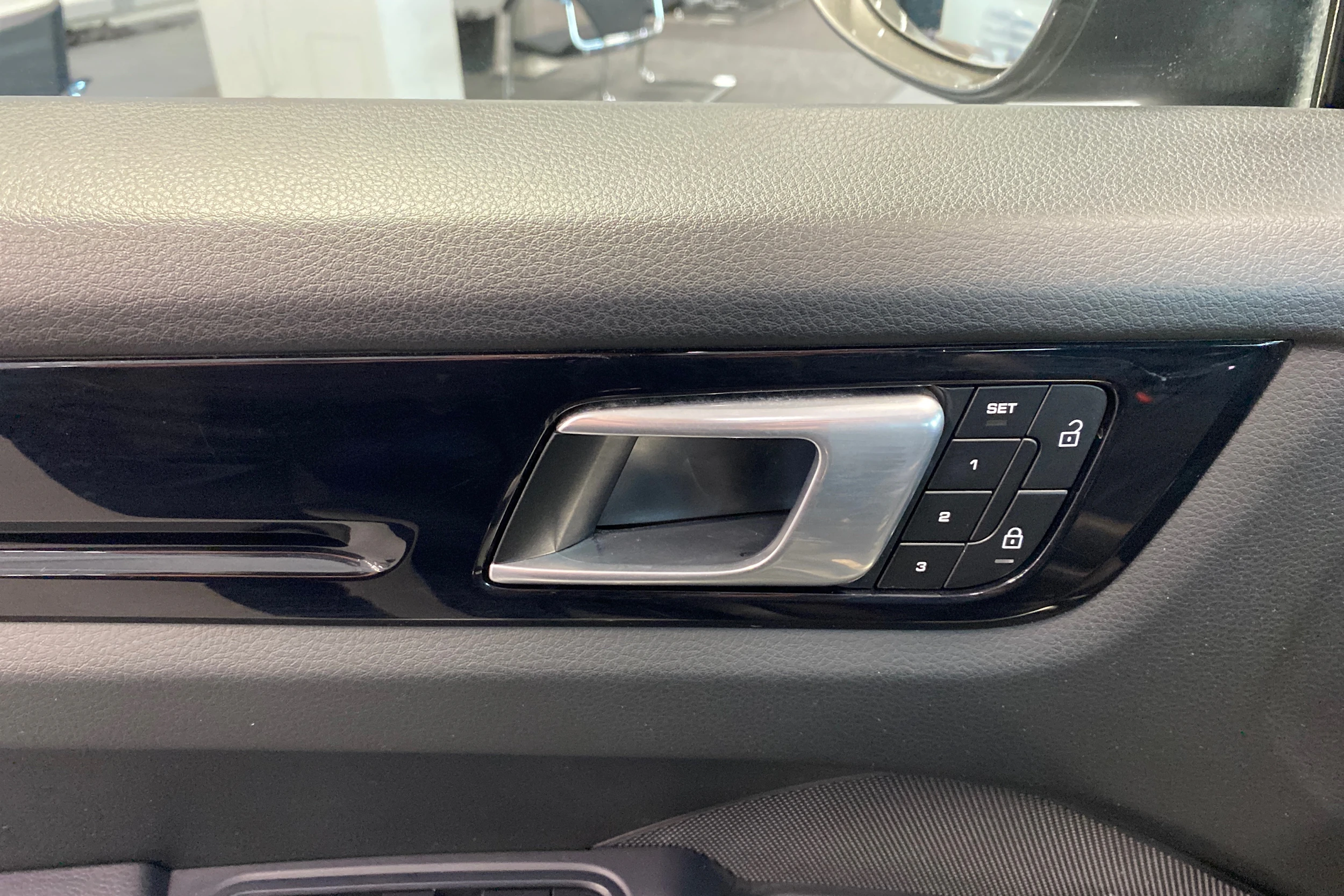harmaa Porsche Cayenne 2022 kuva 22.