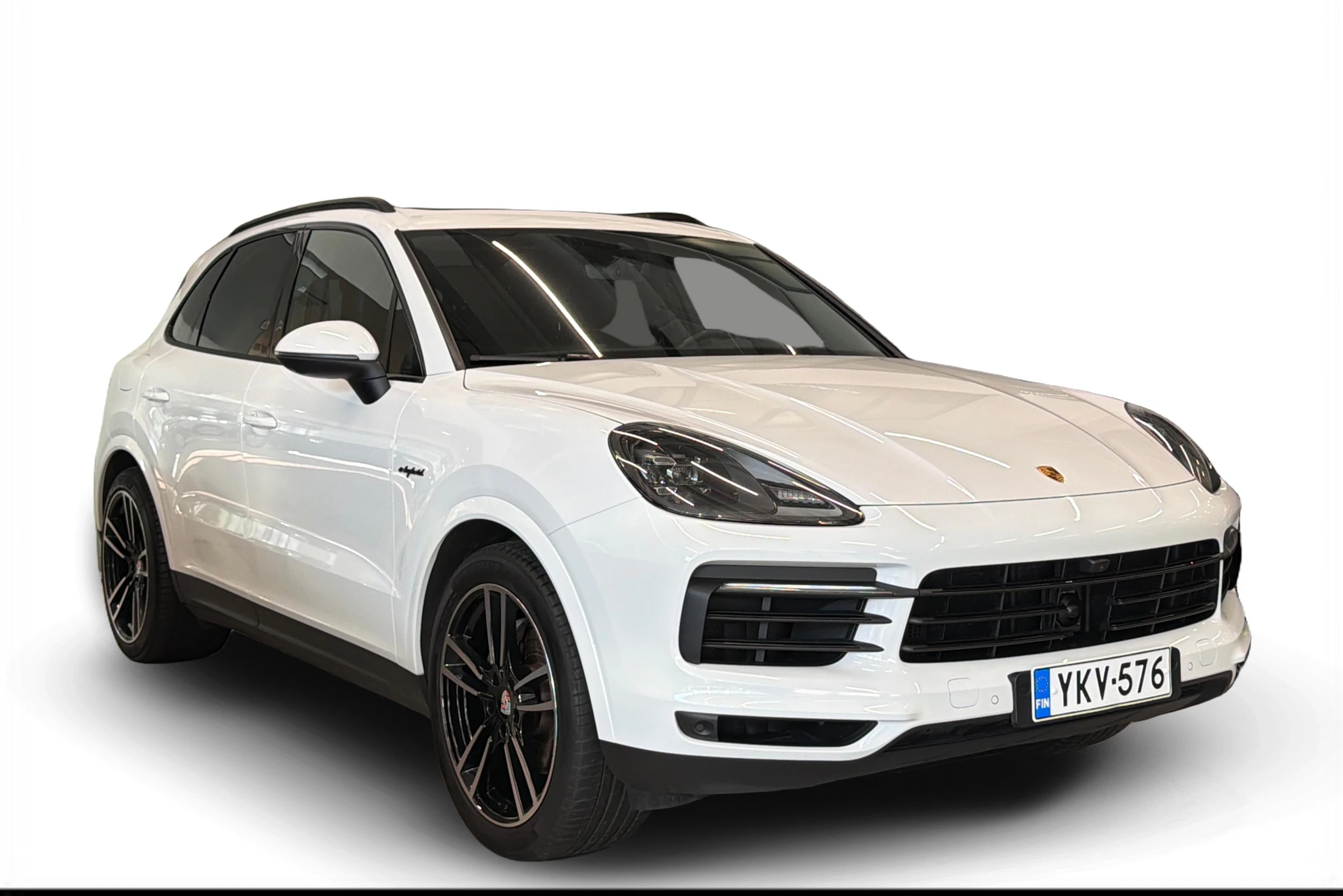 Valkoinen Porsche Cayenne 2022 kuva 1.