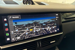 Valkoinen Porsche Cayenne 2022 kuva 22.