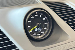 Valkoinen Porsche Cayenne 2022 kuva 23.