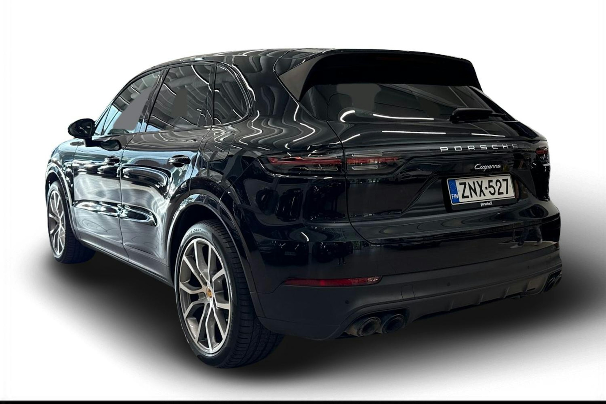 musta Porsche Cayenne 2022 kuva 2.