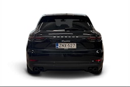musta Porsche Cayenne 2022 kuva 3.
