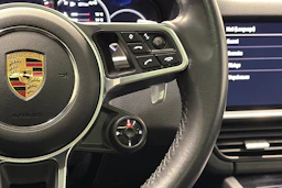 valkoinen Porsche Cayenne 2022 kuva 14.