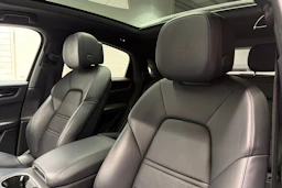 valkoinen Porsche Cayenne 2022 kuva 19.