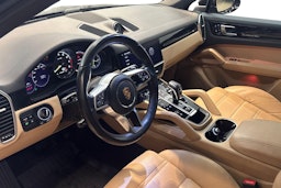 Ruskea (beige) Porsche Cayenne 2022 kuva 6.