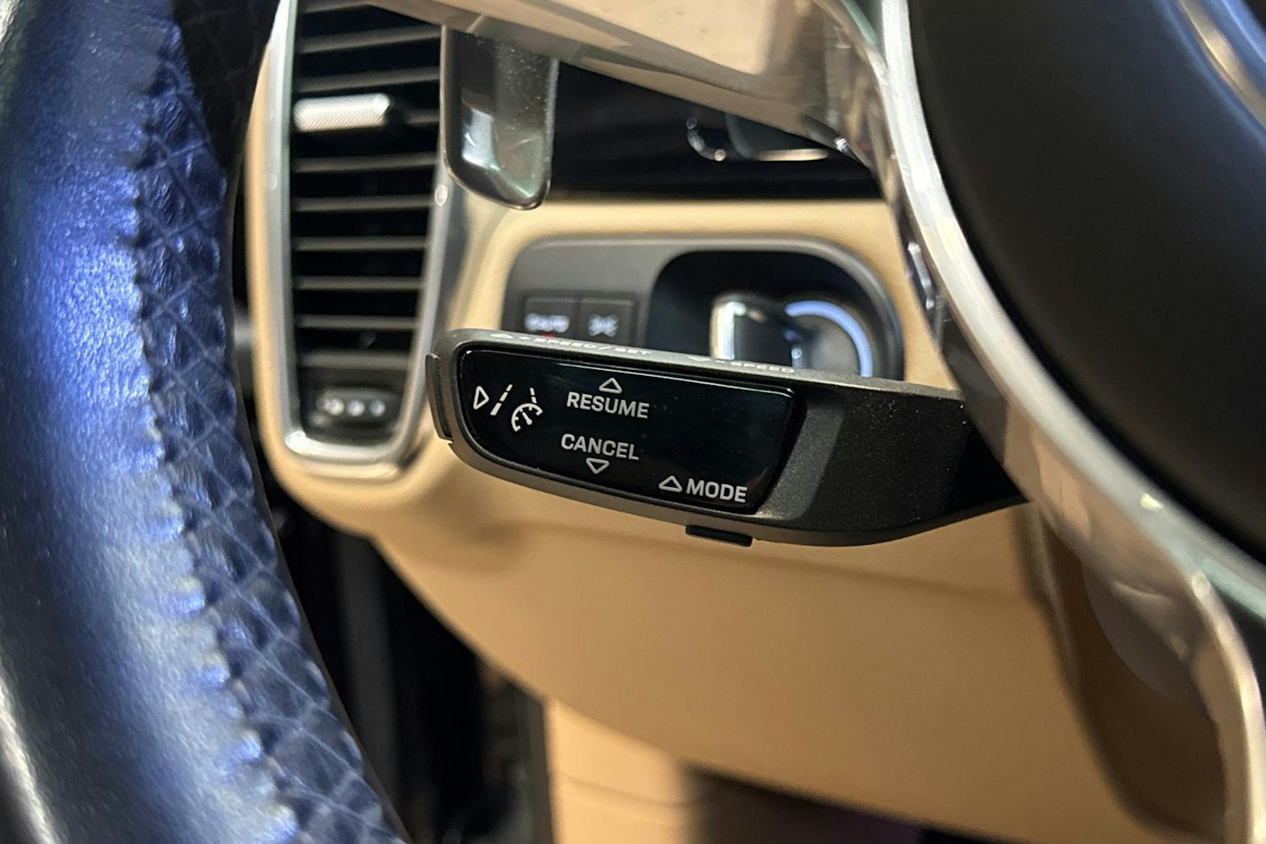 Ruskea (beige) Porsche Cayenne 2022 kuva 18.