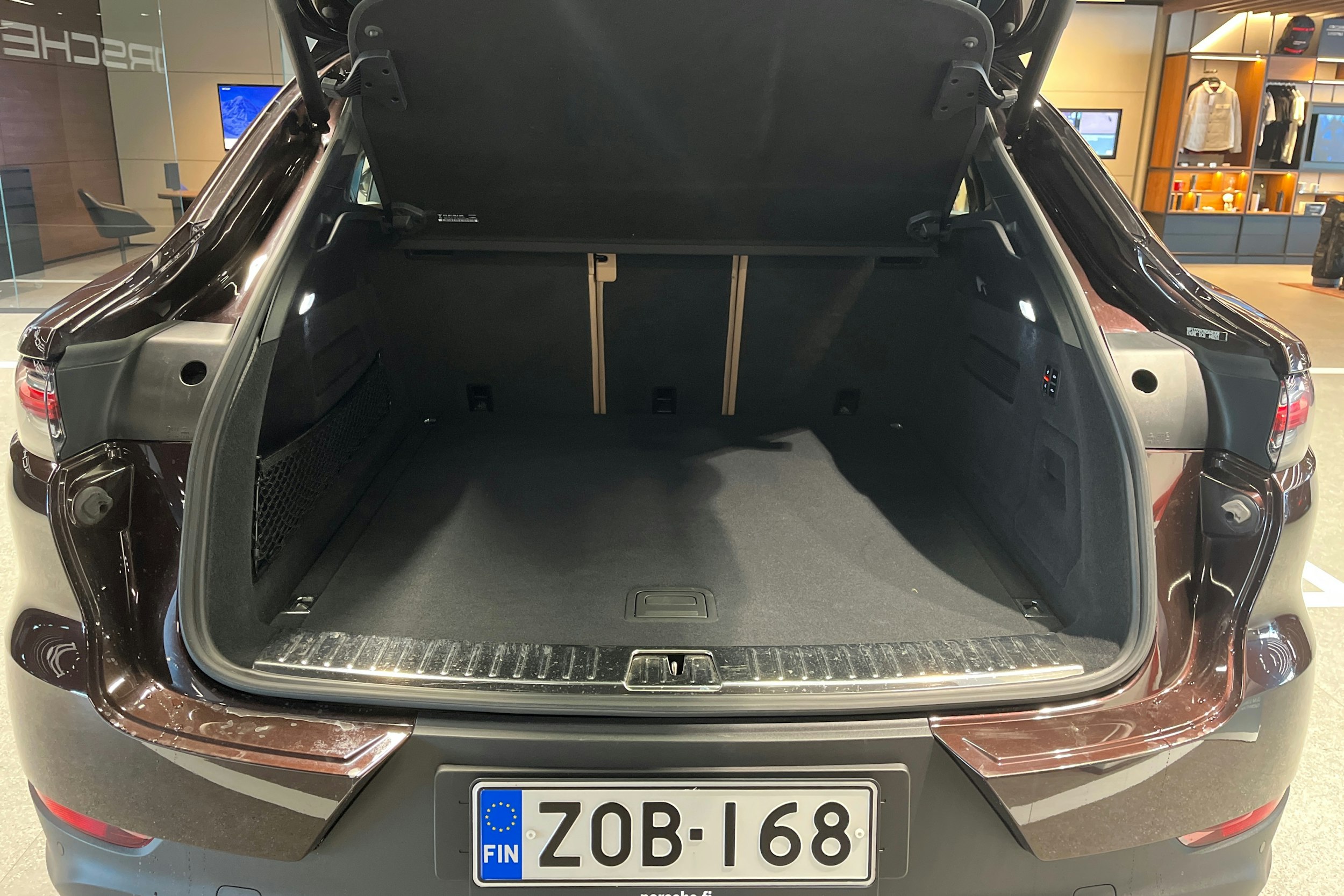 Ruskea (beige) Porsche Cayenne 2022 kuva 25.