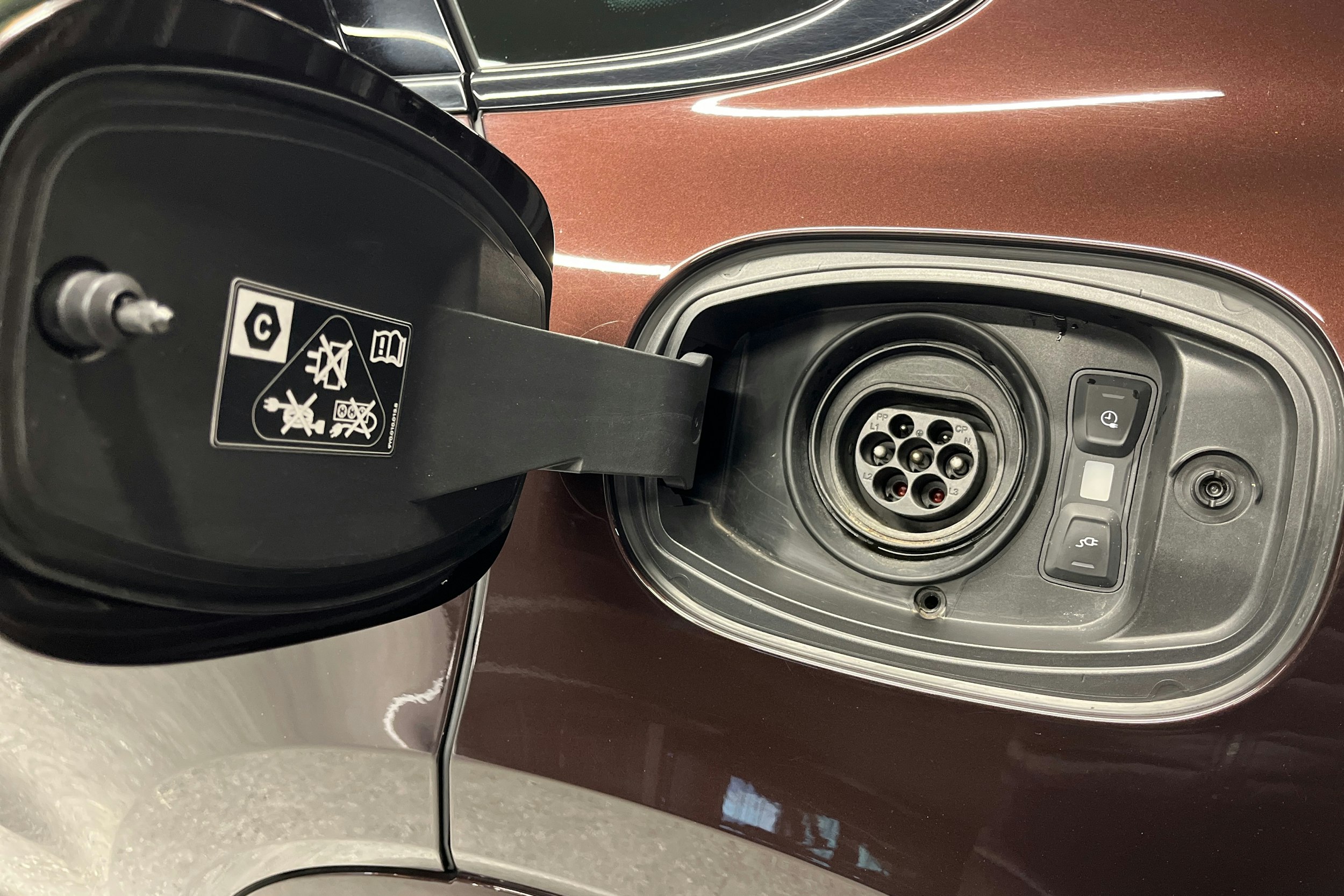 Ruskea (beige) Porsche Cayenne 2022 kuva 29.