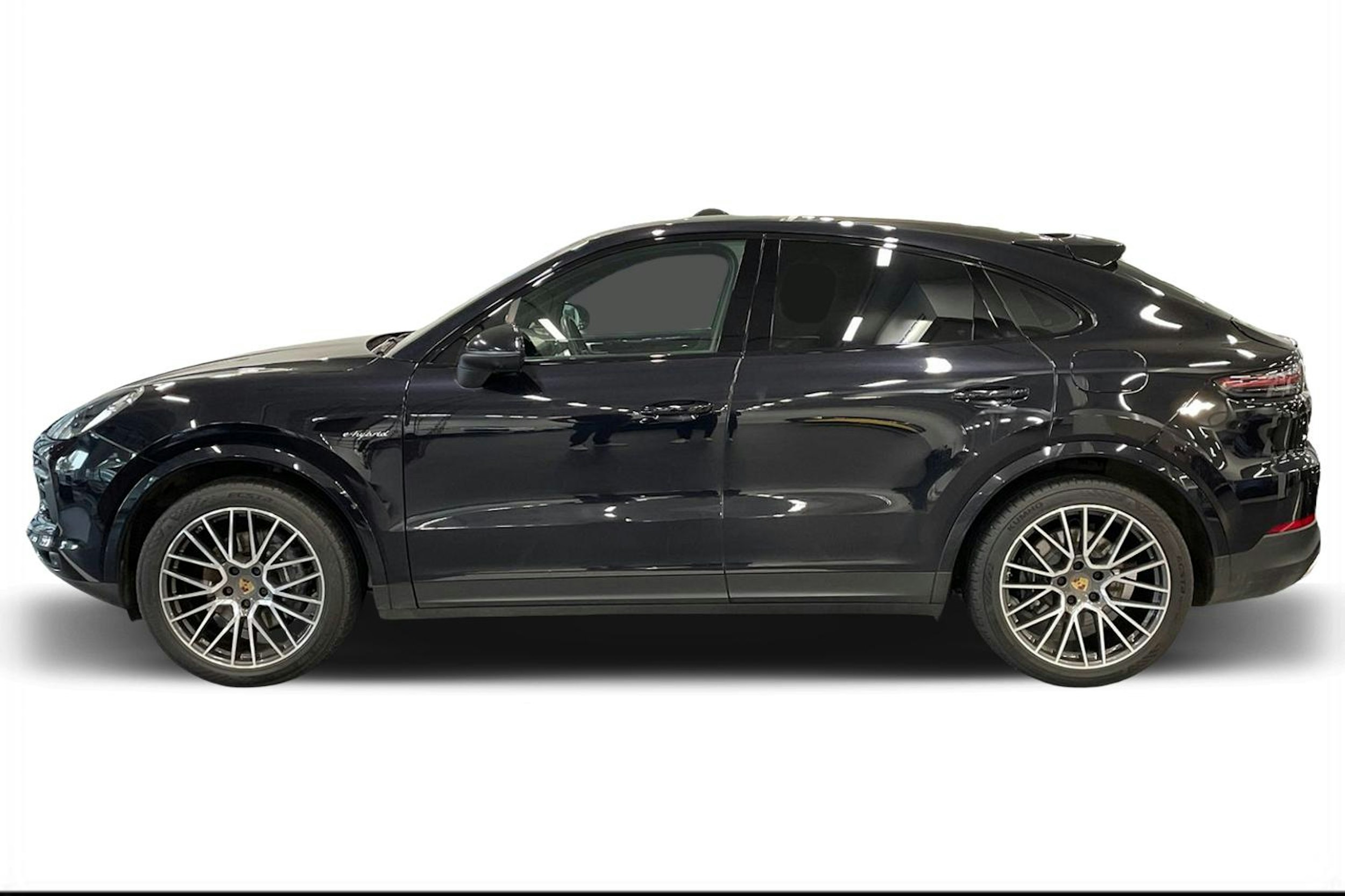 musta Porsche Cayenne 2022 kuva 5.