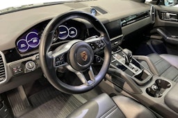 musta Porsche Cayenne 2022 kuva 6.