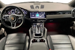 musta Porsche Cayenne 2022 kuva 7.