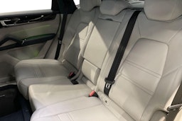 met. sininen Porsche Cayenne 2023 kuva 8.