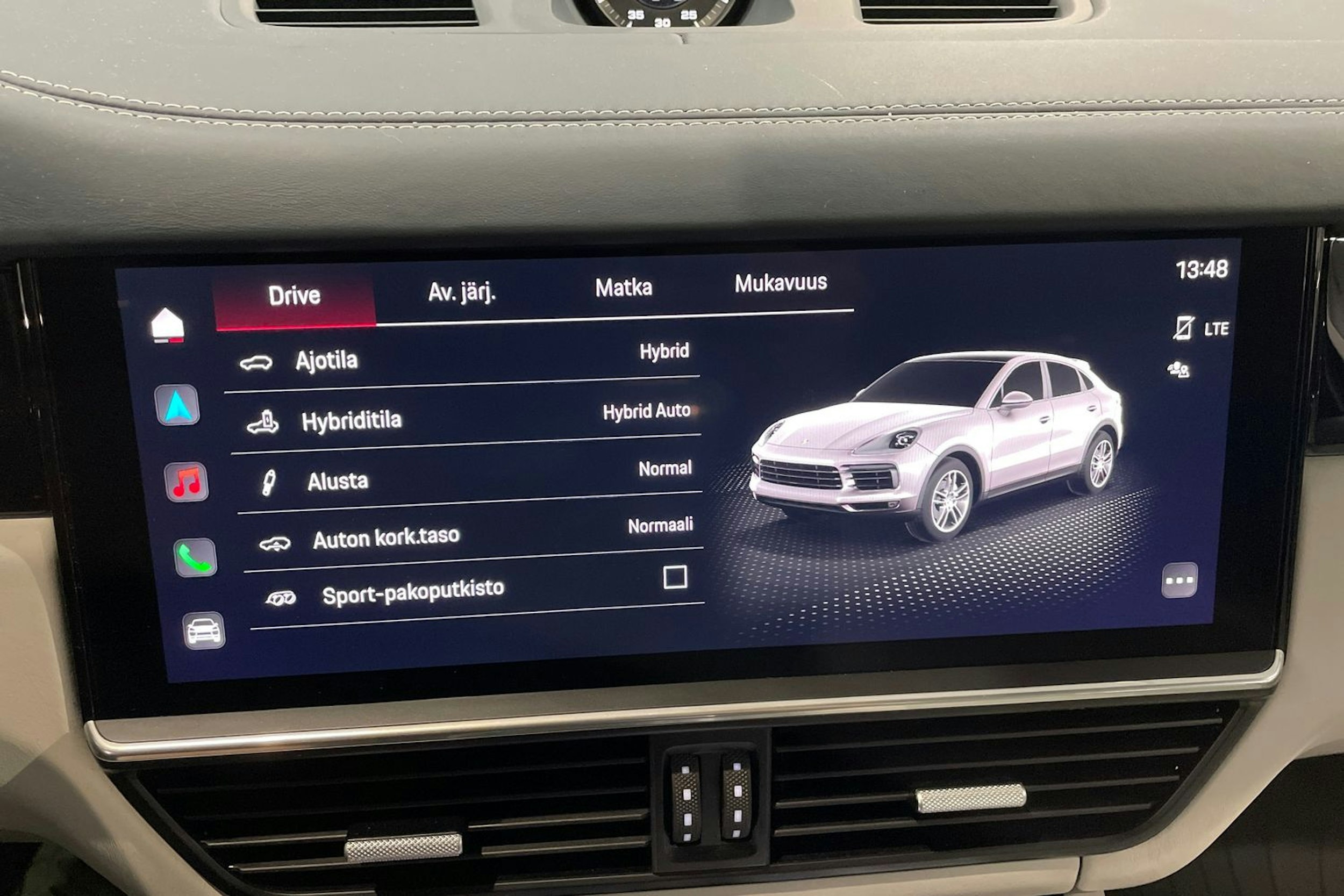 met. sininen Porsche Cayenne 2023 kuva 13.