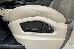 met. sininen Porsche Cayenne 2023 kuva 20.