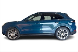 sininen Porsche Cayenne 2023 kuva 5.