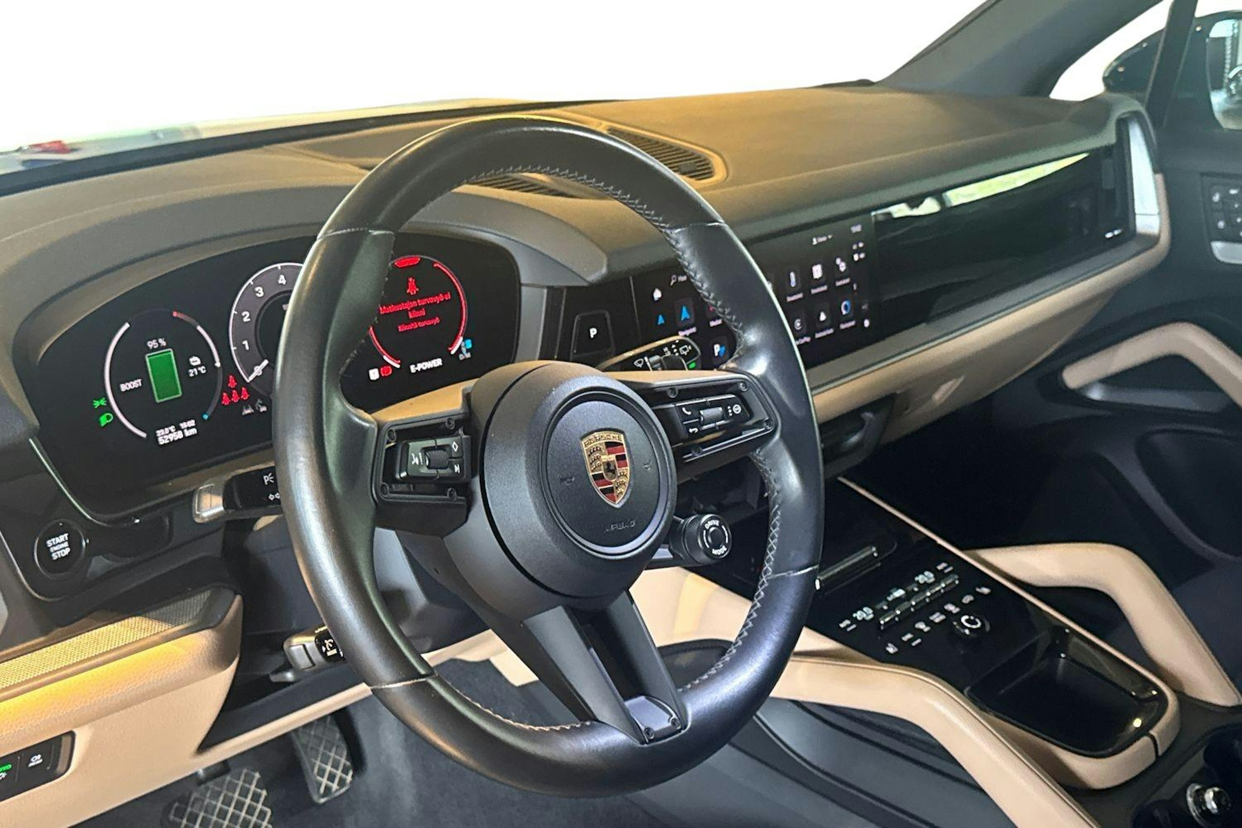 sininen Porsche Cayenne 2023 kuva 6.