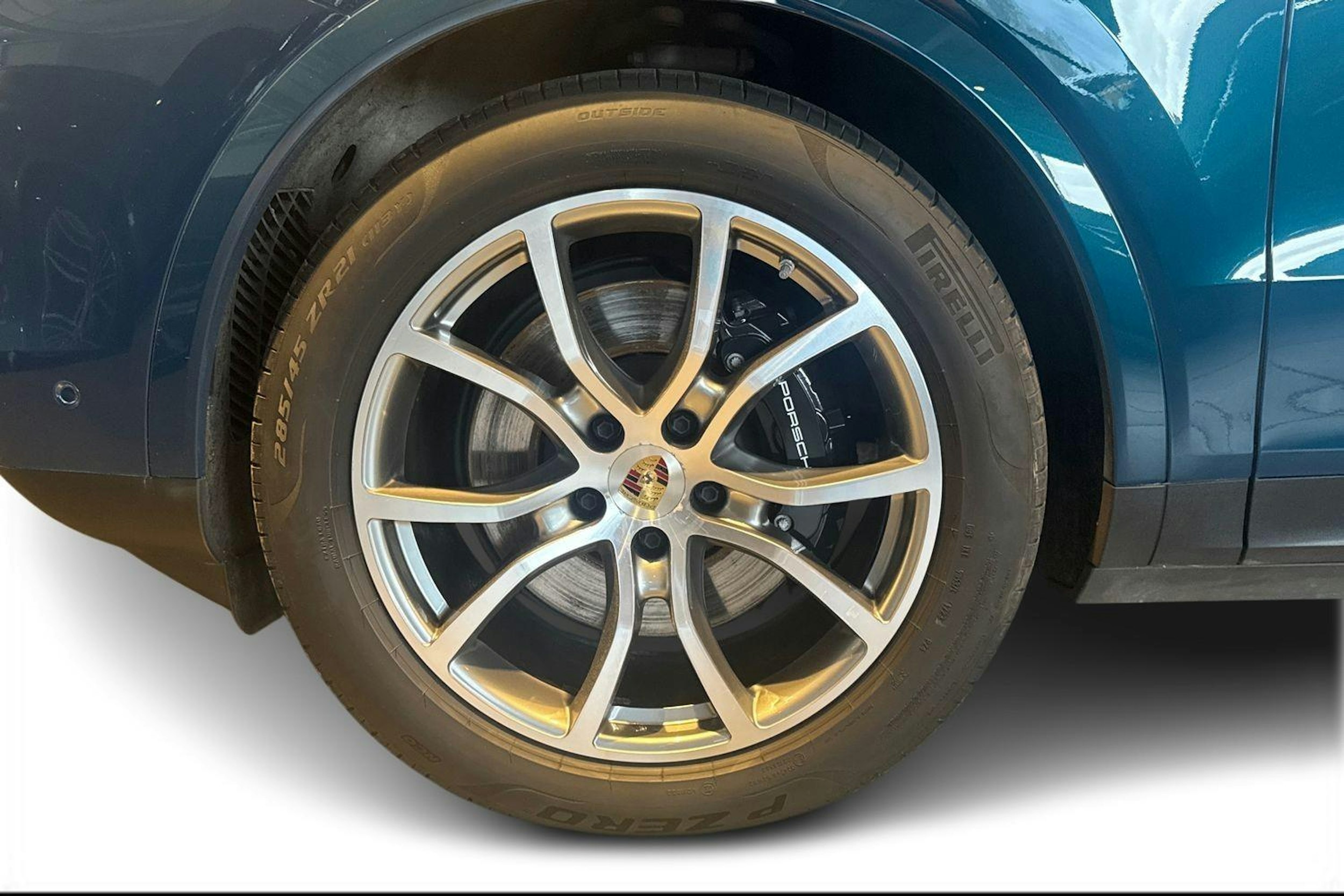 sininen Porsche Cayenne 2023 kuva 9.