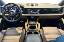 Sininen Porsche Cayenne 2023 kuva 7.