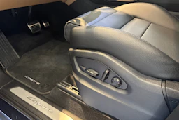 Sininen Porsche Cayenne 2023 kuva 12.