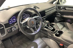 harmaa Porsche Cayenne 2023 kuva 6.
