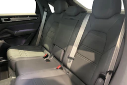 harmaa Porsche Cayenne 2023 kuva 8.