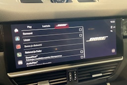 valkoinen Porsche Cayenne 2023 kuva 12.