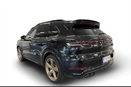 Musta Porsche Cayenne 2024 kuva 2.