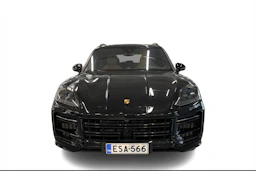 Musta Porsche Cayenne 2024 kuva 4.
