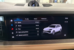 Musta Porsche Cayenne 2024 kuva 10.
