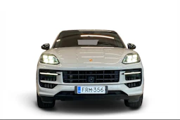 Harmaa Porsche Cayenne 2024 kuva 4.