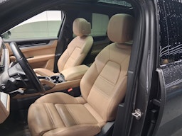 harmaa Porsche Cayenne 2024 kuva 5.