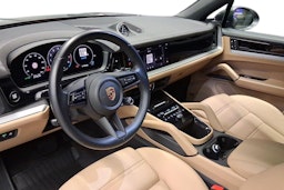 harmaa Porsche Cayenne 2024 kuva 6.