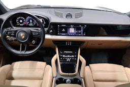 harmaa Porsche Cayenne 2024 kuva 7.