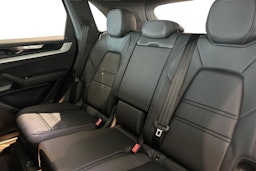 harmaa Porsche Cayenne 2024 kuva 8.