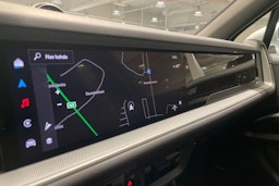 harmaa Porsche Cayenne 2024 kuva 19.