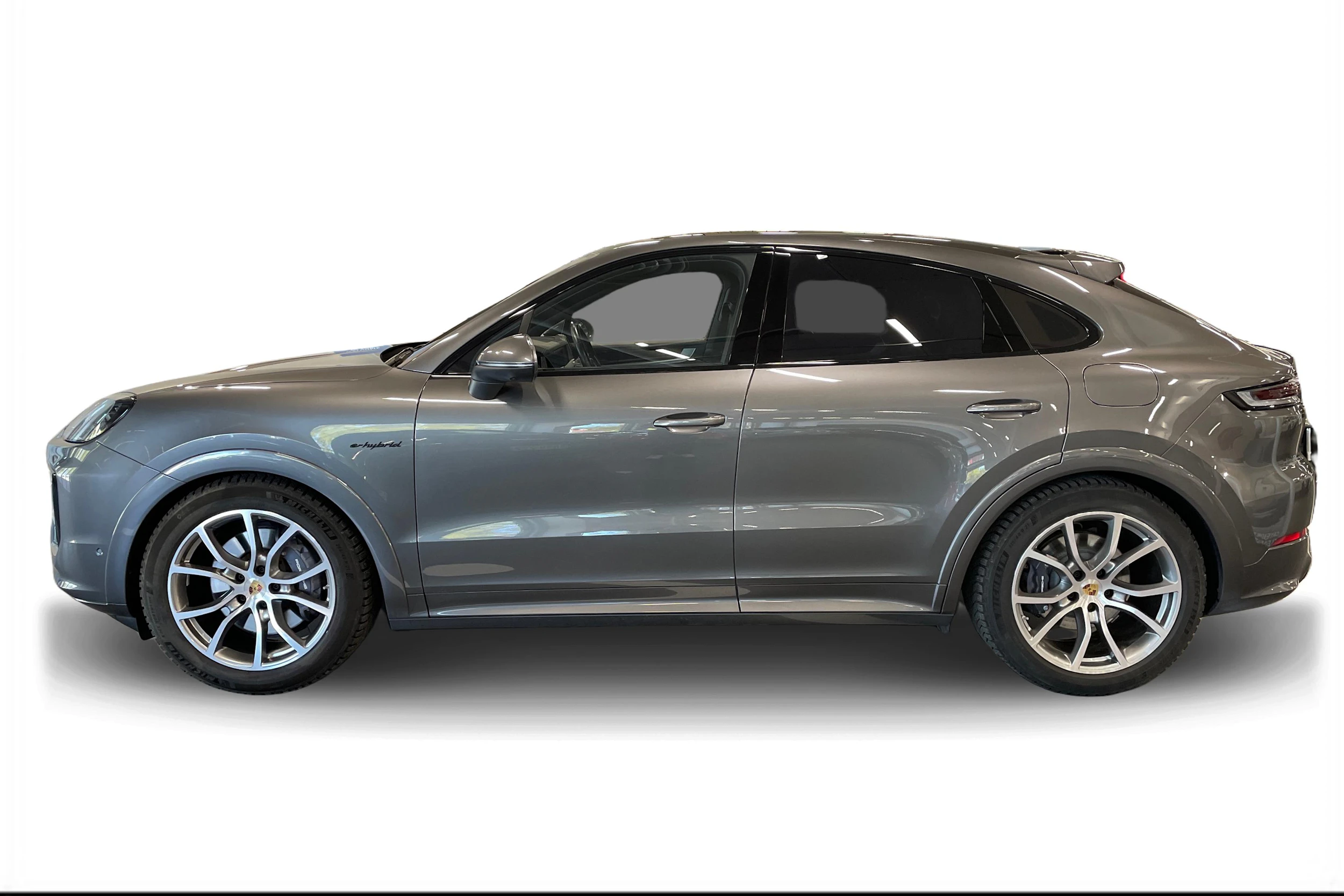 harmaa Porsche Cayenne 2024 kuva 6.