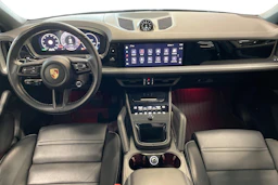 harmaa Porsche Cayenne 2024 kuva 9.