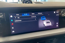 harmaa Porsche Cayenne 2024 kuva 17.
