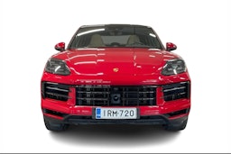 met. punainen Porsche Cayenne 2024 kuva 4.